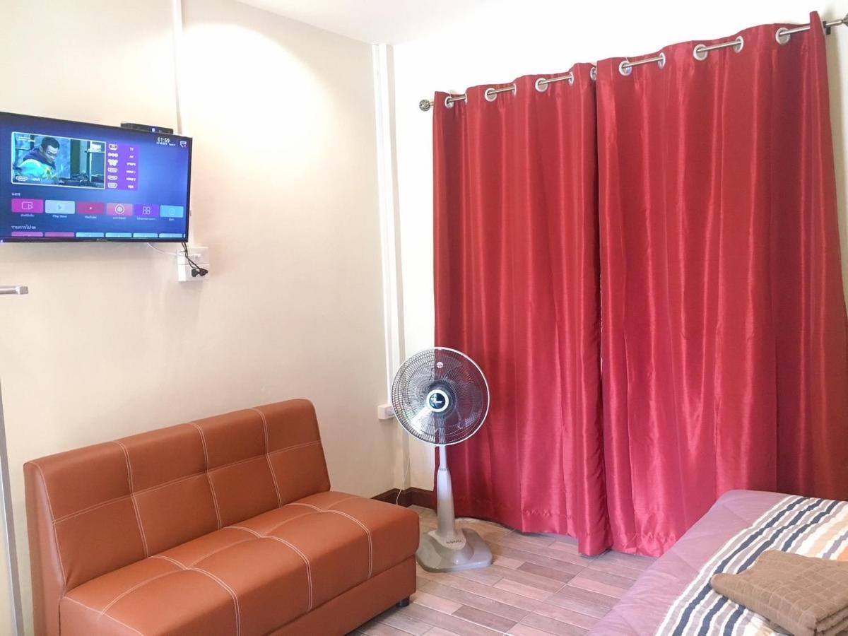 นพรัตน์การ์เด้นฮิลล์ Ξενοδοχείο Uthai Thani Εξωτερικό φωτογραφία