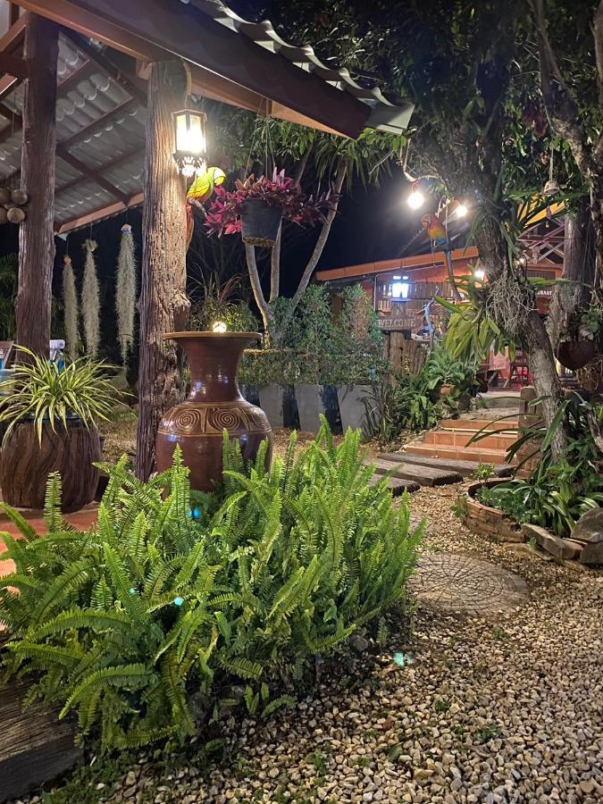 นพรัตน์การ์เด้นฮิลล์ Ξενοδοχείο Uthai Thani Εξωτερικό φωτογραφία